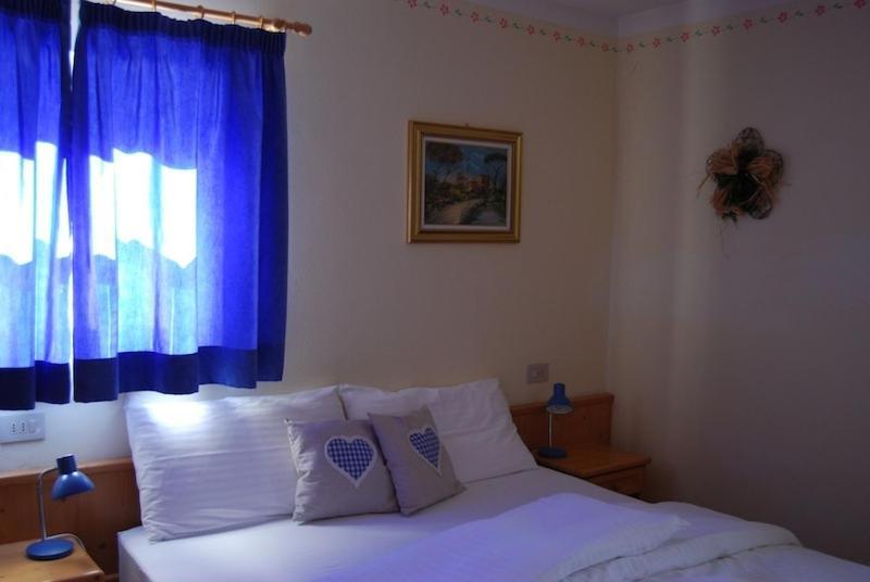 Appartamenti Chalet Orchidea Canazei Habitación foto
