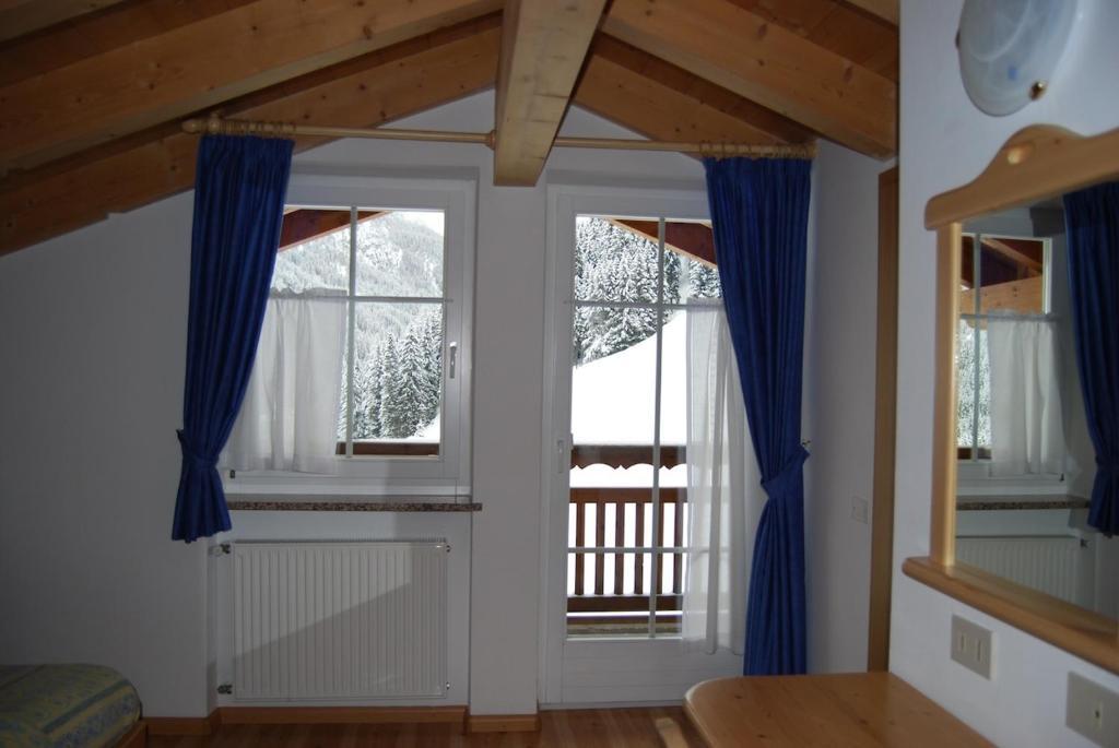 Appartamenti Chalet Orchidea Canazei Habitación foto